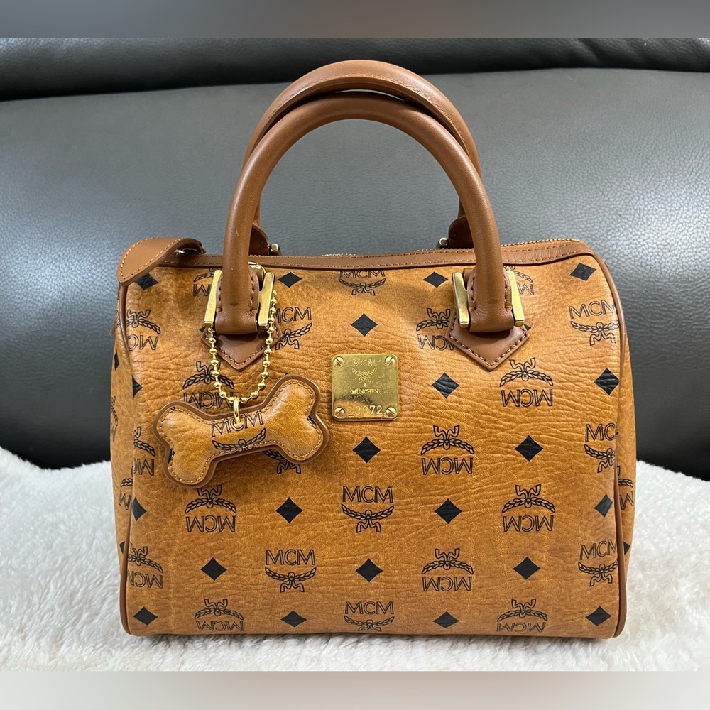MCM Boston 25
